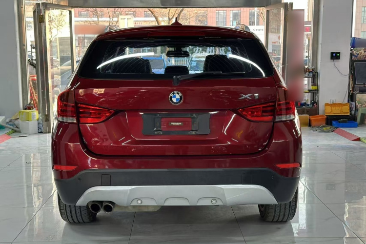 宝马X1 2014款 sDrive18i X设计套装车身外观6005