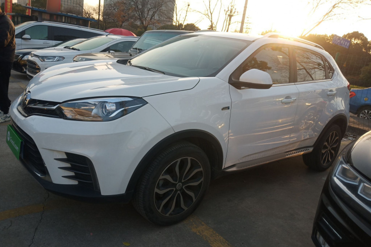 名爵 锐腾 2017款 20T 自动尊享版车身外观4