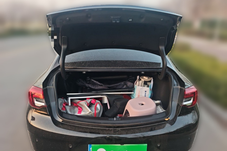 别克 君威 2023款 552T 智享型中控内饰23