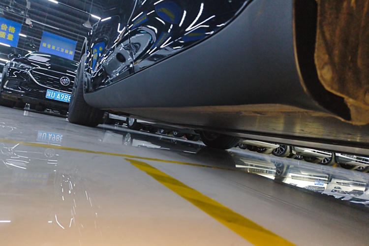 特斯拉 Model Y 2022款 改款 后轮驱动版局部细节9002