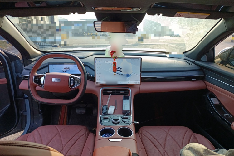 吉利银河 银河L6 2025款 EM-i 140km 探索+版中控内饰12