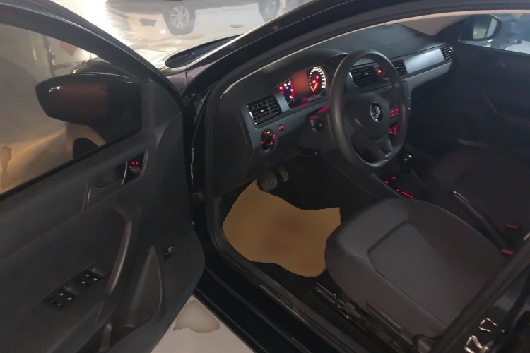 大众 桑塔纳 2021款 1.5L 自动风尚版中控内饰7003