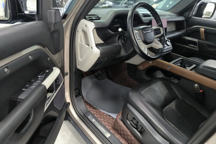 路虎卫士 2022款 110 P400 X-DYNAMIC HSE中控内饰7003