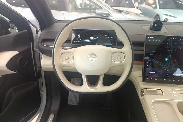 蔚来ES6 2024款 75kWh中控内饰13