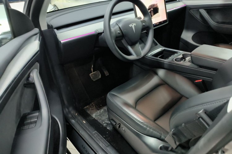 特斯拉 Model Y 2023款 后轮驱动版中控内饰20