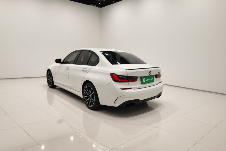 宝马3系 2022款 改款 325i M运动曜夜套装车身外观5