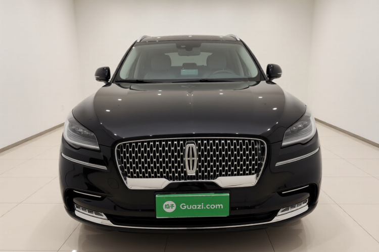 林肯 飞行家 2020款 3.0T V6 四驱尊享版车身外观2