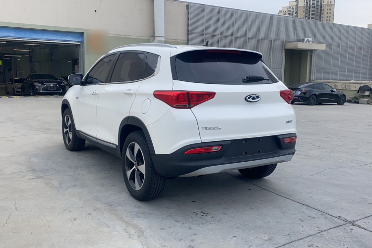 奇瑞 瑞虎7 2016款 2.0L CVT耀臻版车身外观6006