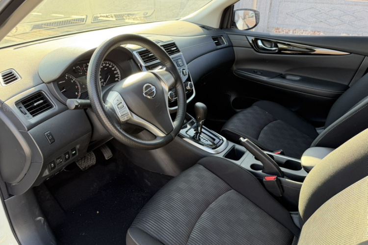 日产 骐达TIIDA 2021款 1.6L CVT酷动版中控内饰7001