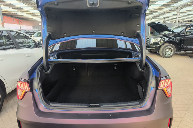 领克03 2021款 1.5TD DCT劲 冠军版机舱底盘23