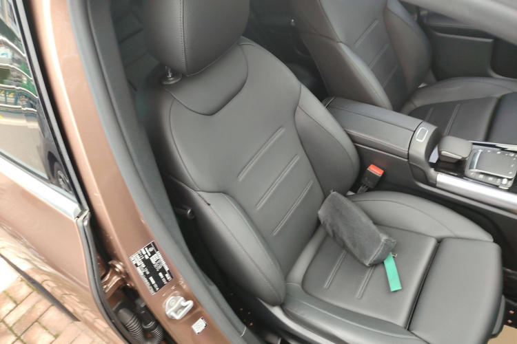 奔驰GLA 2020款 GLA 200局部细节41