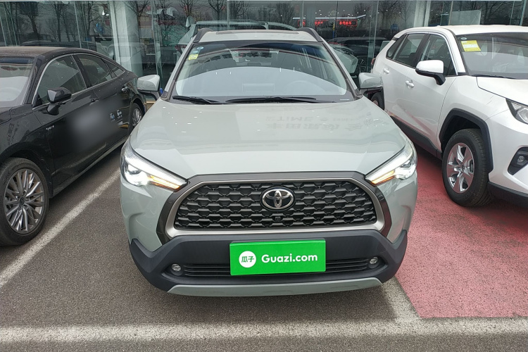 丰田 卡罗拉锐放 2022款 2.0L 旗舰版车身外观2