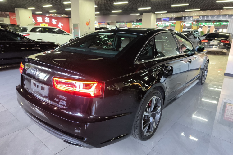 奥迪A6L 2018款 30周年年型 45 TFSI quattro 运动型车身外观7