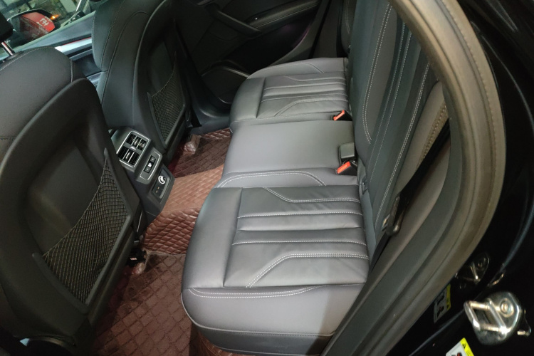 奥迪Q5L 2024款 40 TFSI 豪华动感型中控内饰7004