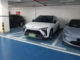 蔚来ES8 2020款 450KM 六座版