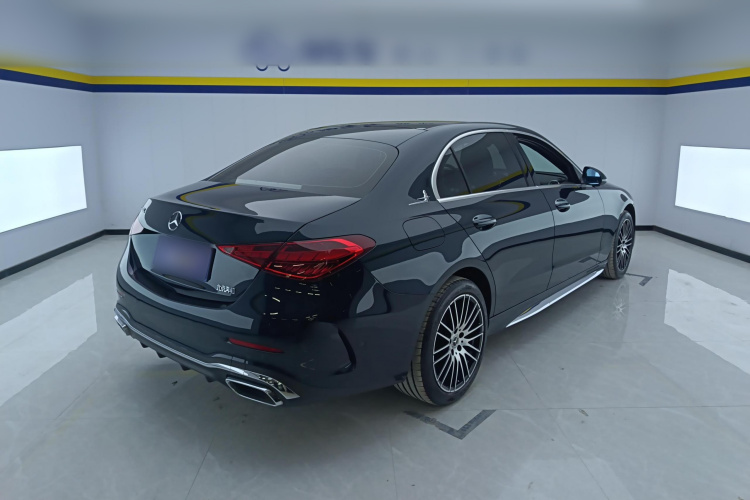 奔驰C级 2024款 改款 C 260 L 运动版车身外观7