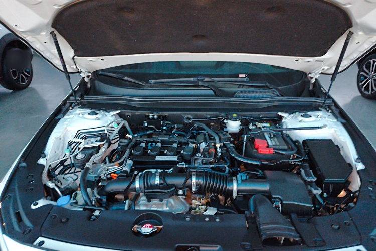 本田 英仕派 2022款 260TURBO 精悦版机舱底盘24