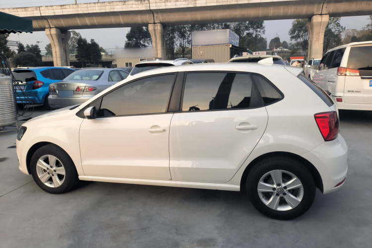 大众 Polo 2016款 1.4L 手动风尚型车身外观4