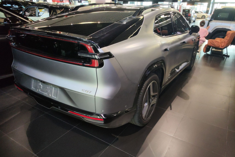 长安启源E07 2025款 纯电 四驱 90kWh Ultra高性能版车身外观7