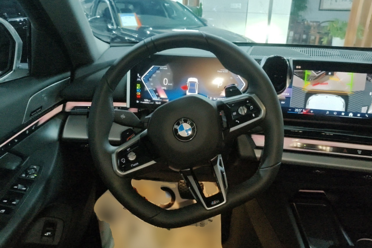 宝马5系 2024款 530Li 领先型 M运动套装中控内饰13