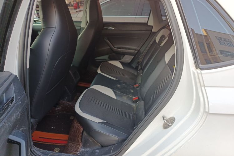 大众 Polo 2023款  Plus 1.5L 自动炫彩科技版中控内饰7004