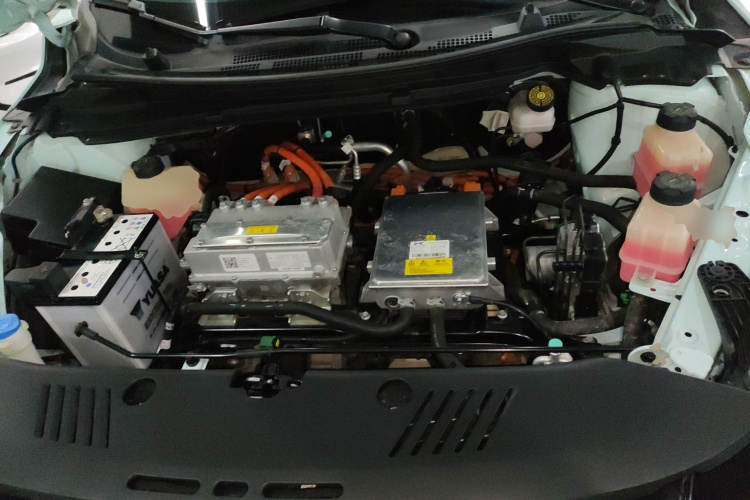 小鹏G3 2021款 G3i 460N机舱底盘24