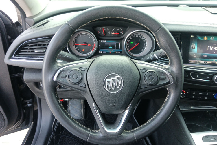 别克 君威 2017款 20T 精英型中控内饰13