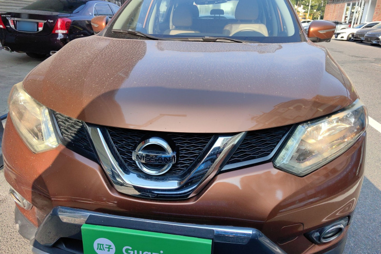 日产 奇骏 2015款 2.0L CVT舒适MAX版 2WD车身外观2