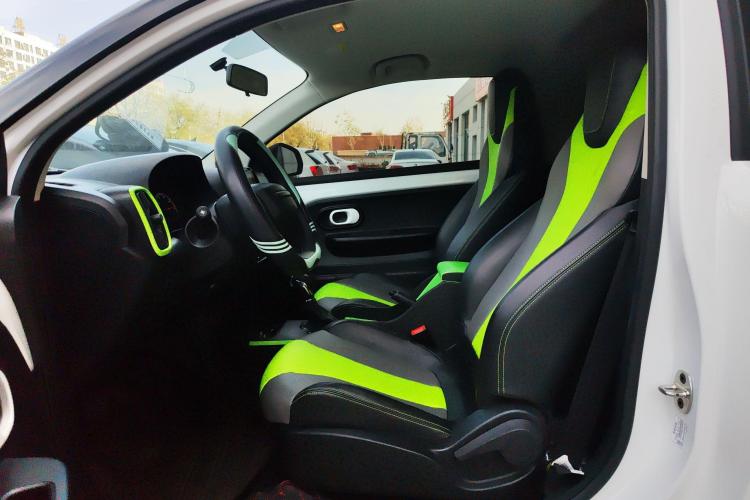 荣威 科莱威CLEVER 2021款 302km新四座超能版局部细节19