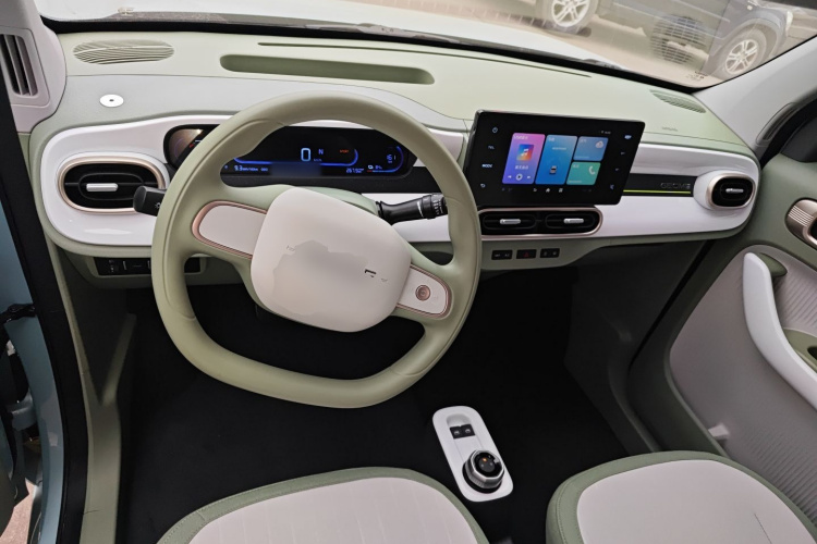 吉利银河 熊猫 2025款 210km 元气熊中控内饰12