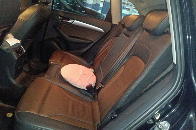 奥迪Q5 2016款 40 TFSI 技术型中控内饰21