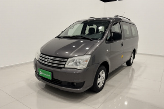 东风风行 菱智 2015款 M5 Q7 2.0L 9座长轴舒适型