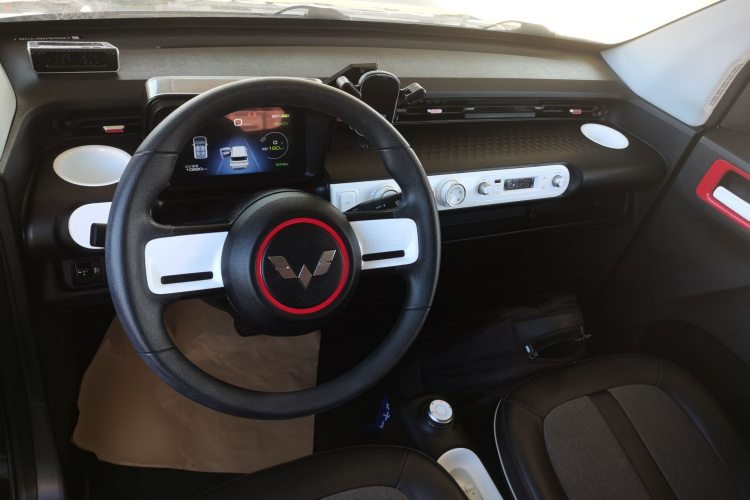 五菱汽车 宏光MINIEV 2022款 GAMEBOY 200km 玩咖款 磷酸铁锂中控内饰12