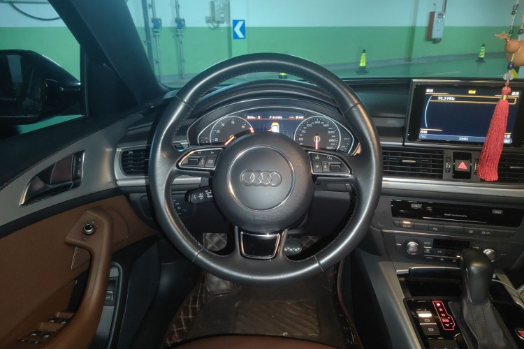 奥迪A6L 2018款 30周年年型 45 TFSI quattro 运动型中控内饰13