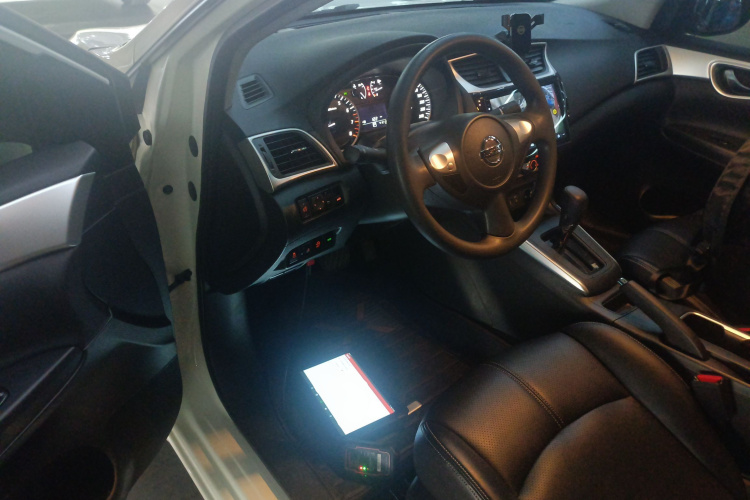 日产 轩逸 2022款 经典 1.6XE CVT舒适版中控内饰7003