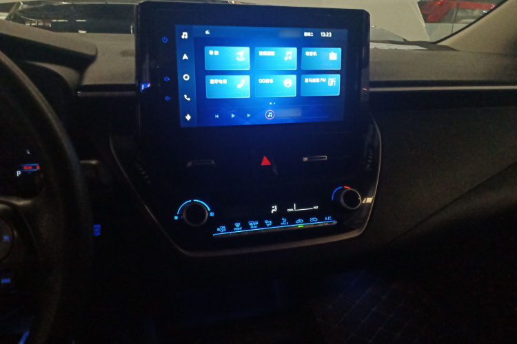 丰田 亚洲狮 2021款 2.0L 豪华版中控内饰7002