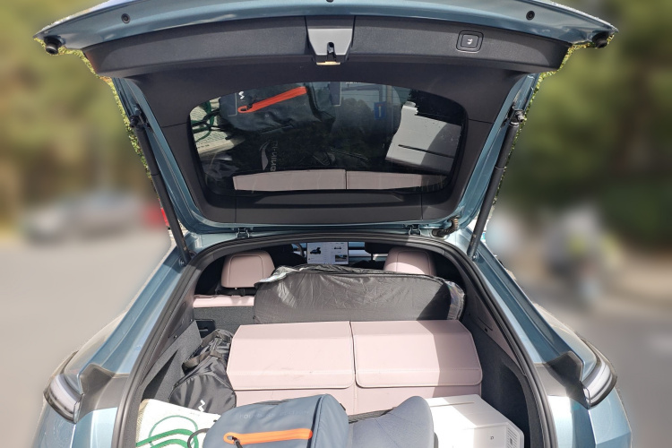 乐道L60 2024款 60kWh 后驱版中控内饰23