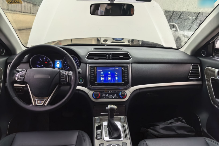 哈弗H6 Coupe 2016款 蓝标 1.5T 自动两驱都市型中控内饰12
