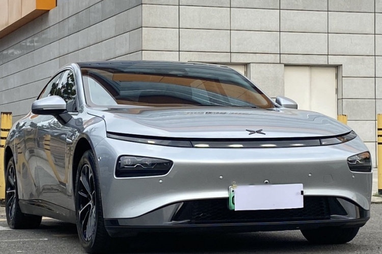 小鹏P7 2021款 480N车身外观6003