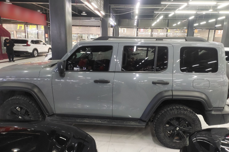 坦克300 2024款 2.0T 征服者车身外观4