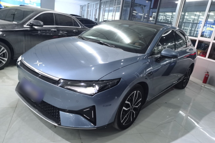 小鹏P5 2022款 460E+车身外观4