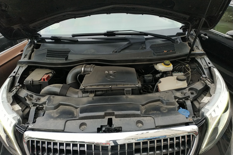 奔驰V级 2018款 V 260 领航版 国VI局部细节24