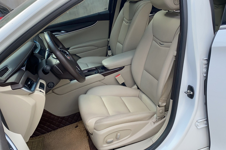 凯迪拉克XTS 2015款 28T 舒适型局部细节19