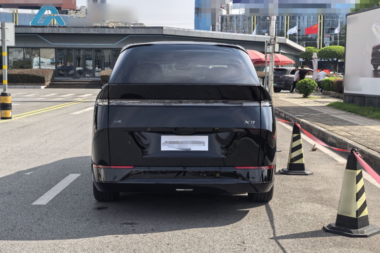 小鹏X9 2025款 740超长续航 Max车身外观6004