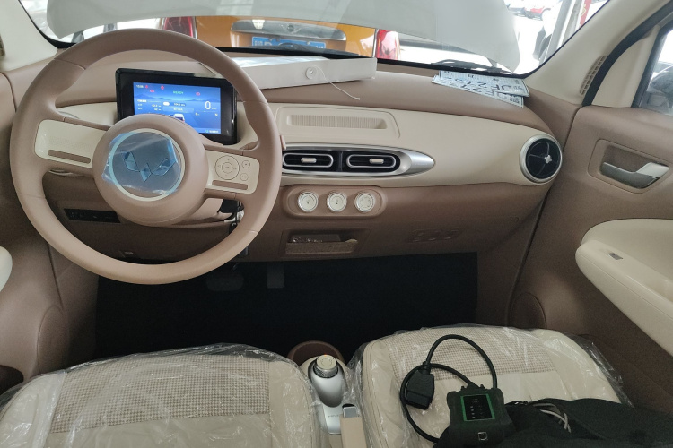 五菱汽车 宏光MINIEV 2025款 四门版 进阶款中控内饰12