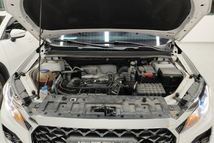 捷途X70 2023款 1.5T DCT超越PRO版 5座机舱底盘24