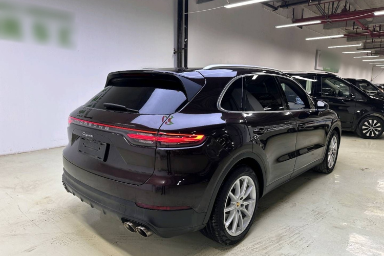 保时捷 2018款 Cayenne 3.0T车身外观6006