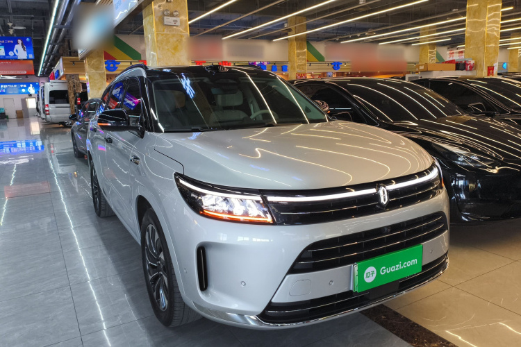 鸿蒙智行 问界M7 2024款 1.5T 智驾四驱Max版 5座车身外观3