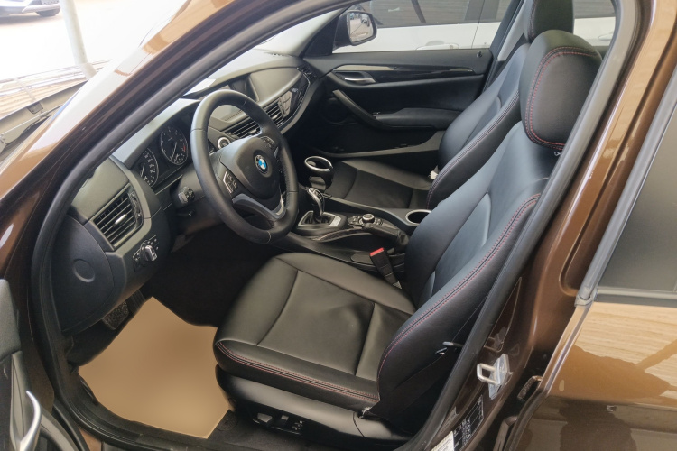 宝马X1 2015款 sDrive18i 时尚晋级版局部细节19