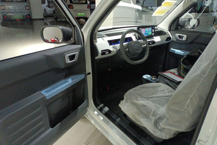 吉利银河 2024款 熊猫mini 200km 耐力熊中控内饰20